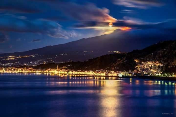 Taormina Castle And Sea View Exterior foto
